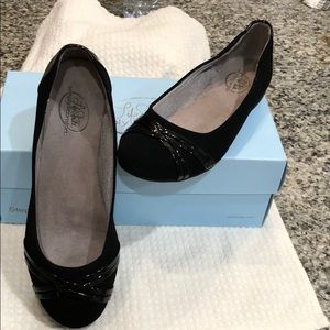 Black shoes/ only worn once !